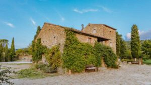 Ashtanga Yoga Retreat Tuscany Italy Laruga YOGA